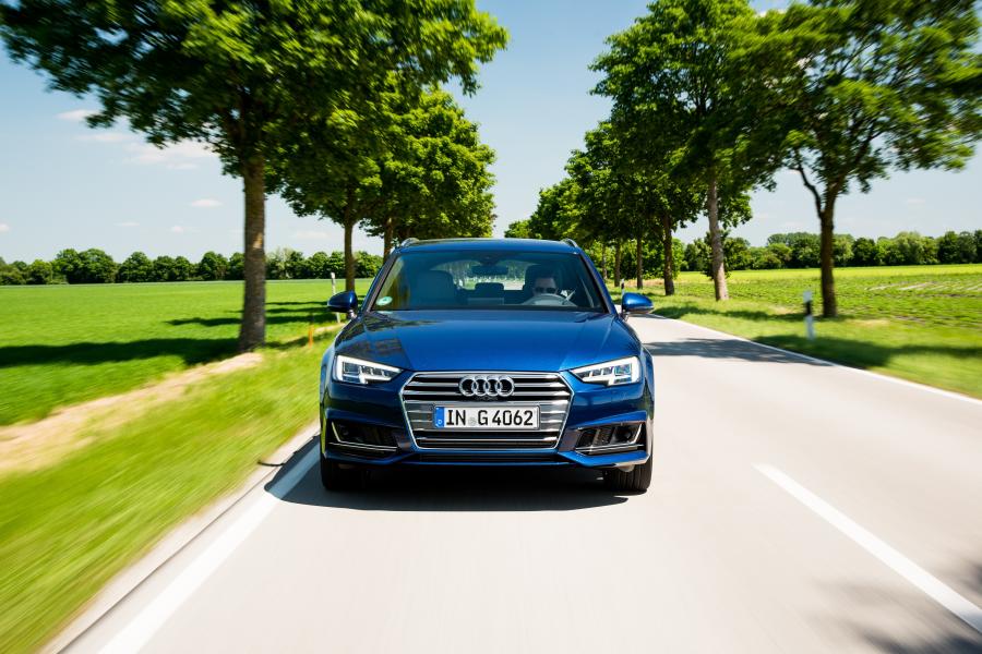  Audi A4 Avant g-tron S-Line (B9) 2017 года  (WW) (фото 6 из 27)